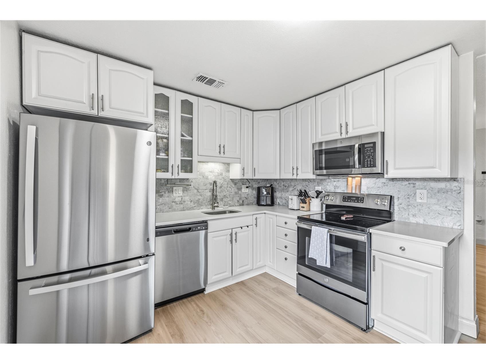 3913 W Wallace Avenue Tampa FL 33611 O6423177 image5