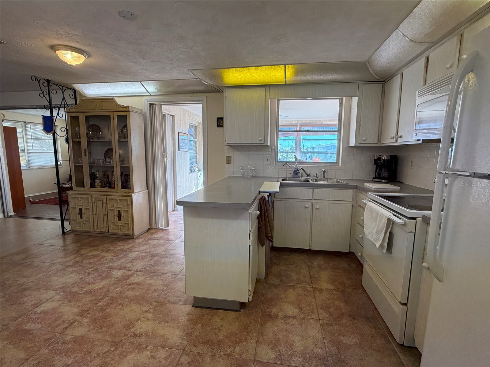 3914 Carioca Holiday FL 34691 W7882534 image11