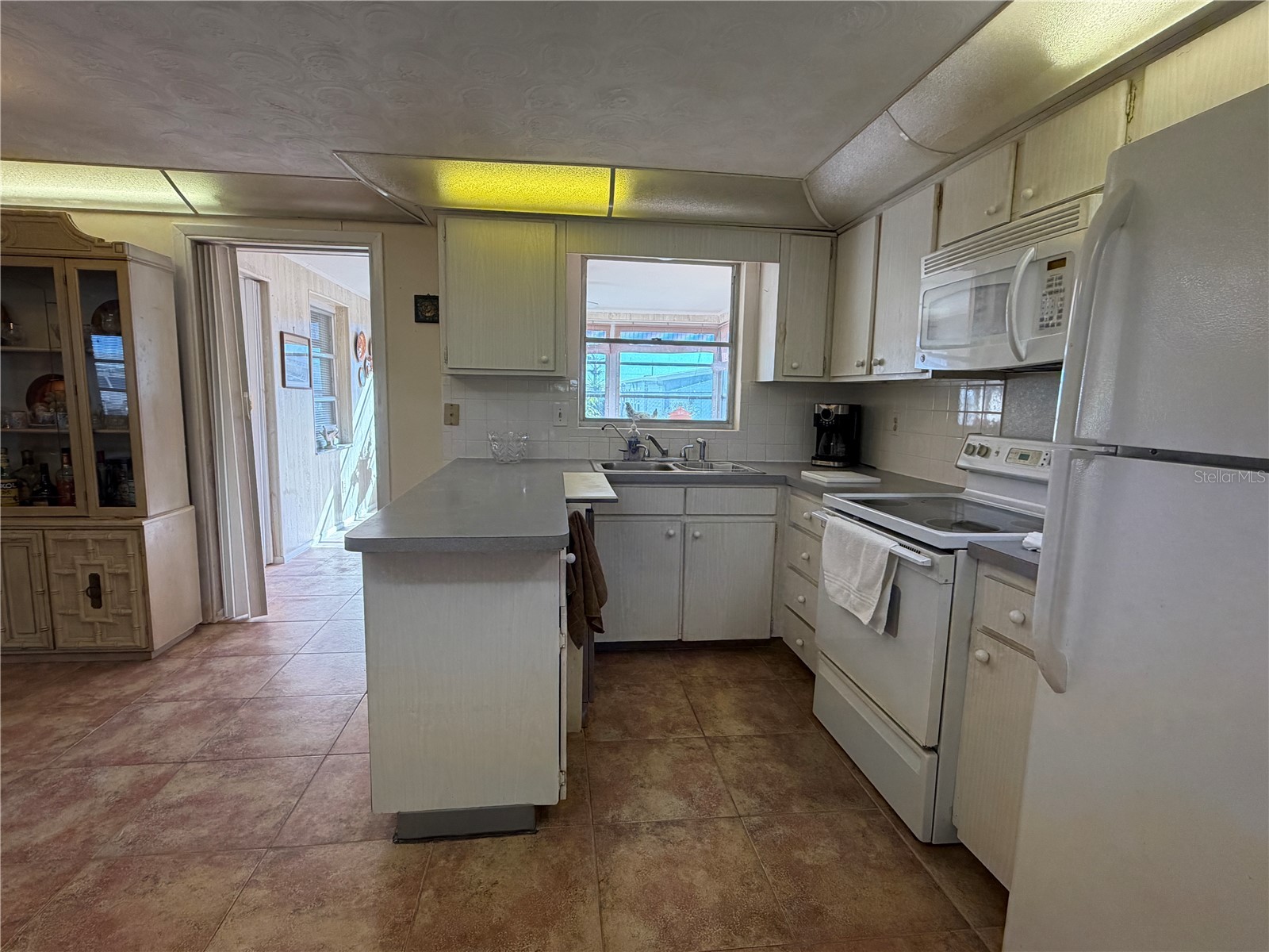 3914 Carioca Holiday FL 34691 W7882534 image12