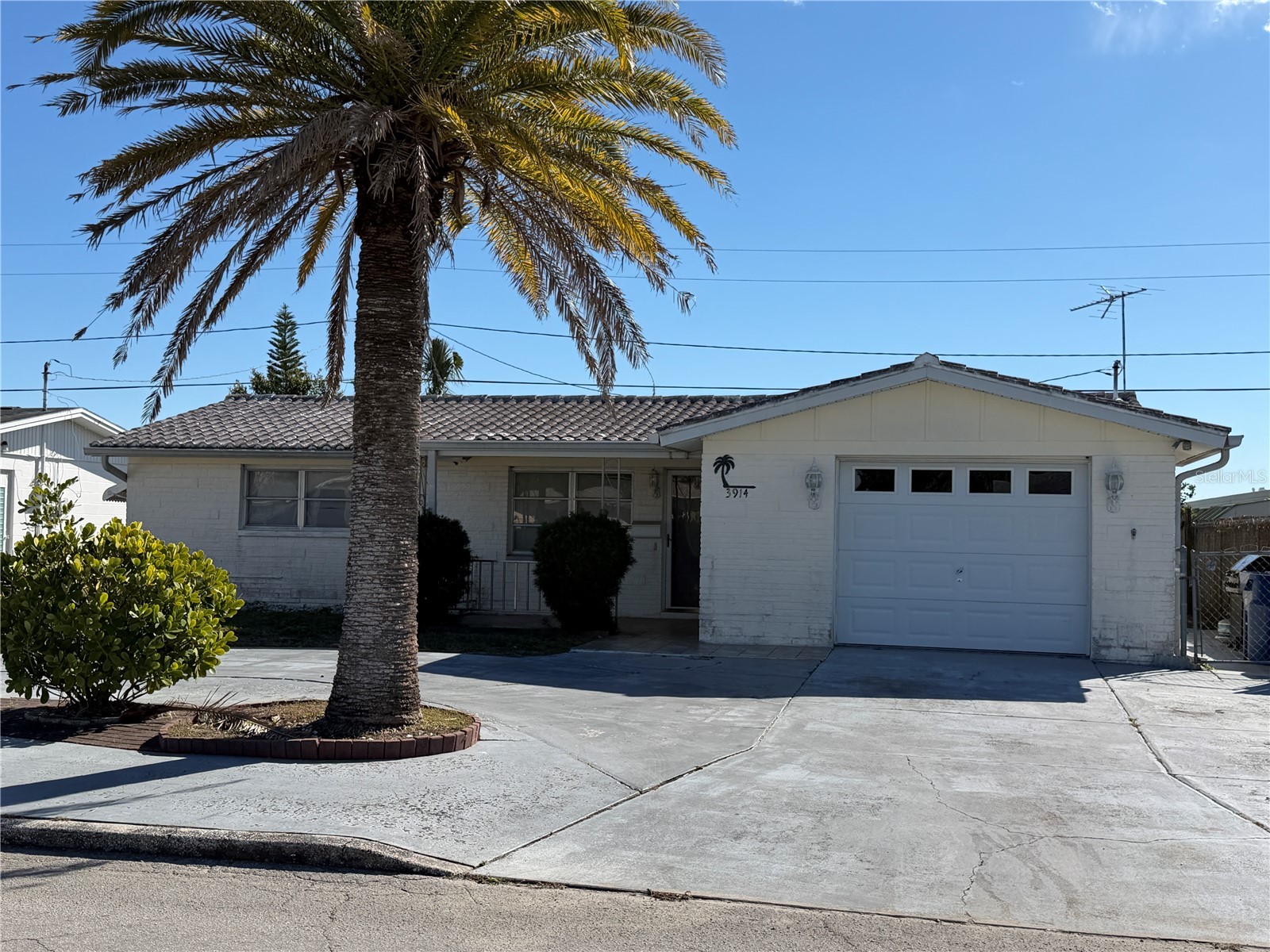 3914 Carioca Holiday FL 34691 W7882534 image2