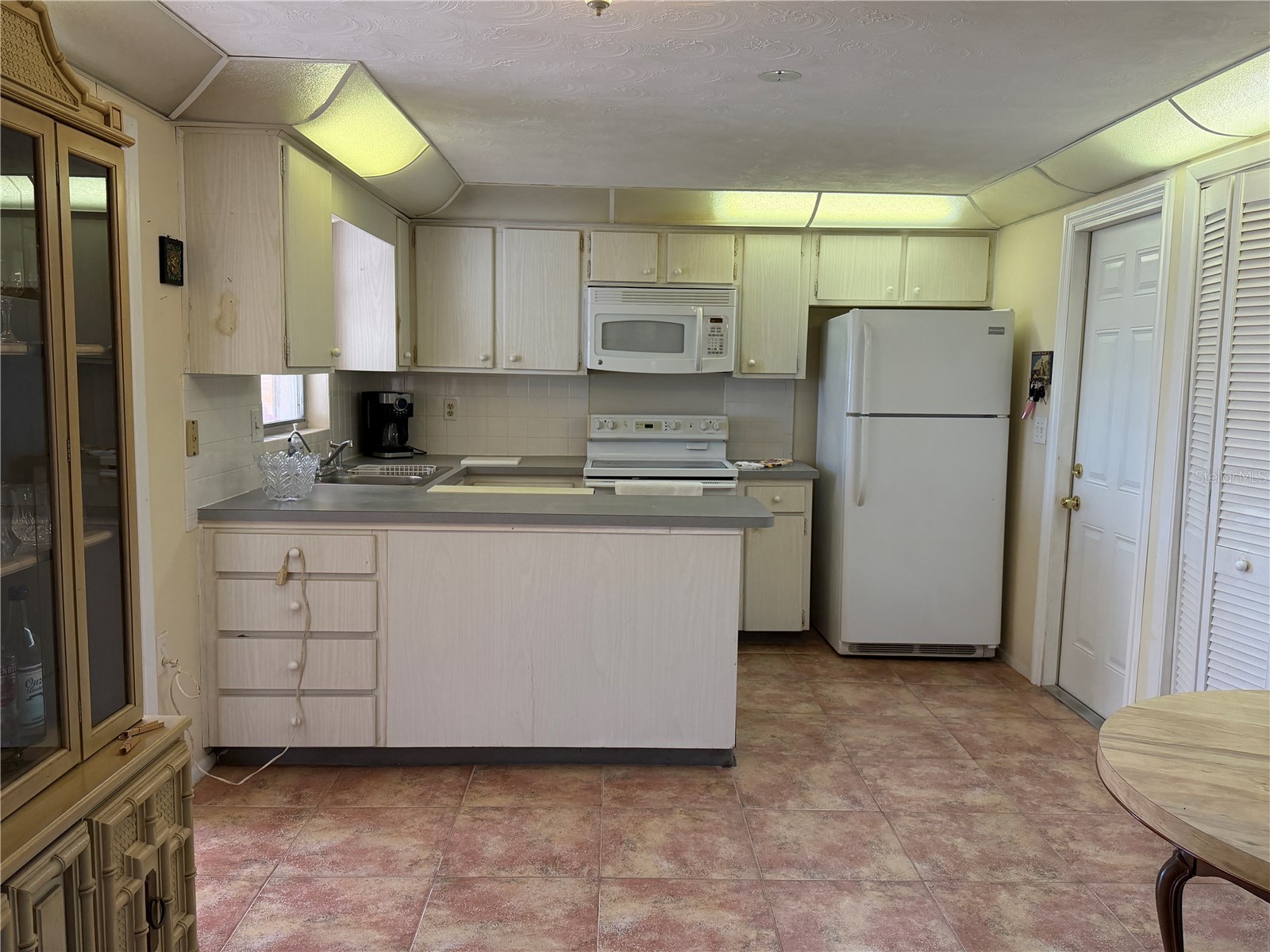 3914 Carioca Holiday FL 34691 W7882534 image9