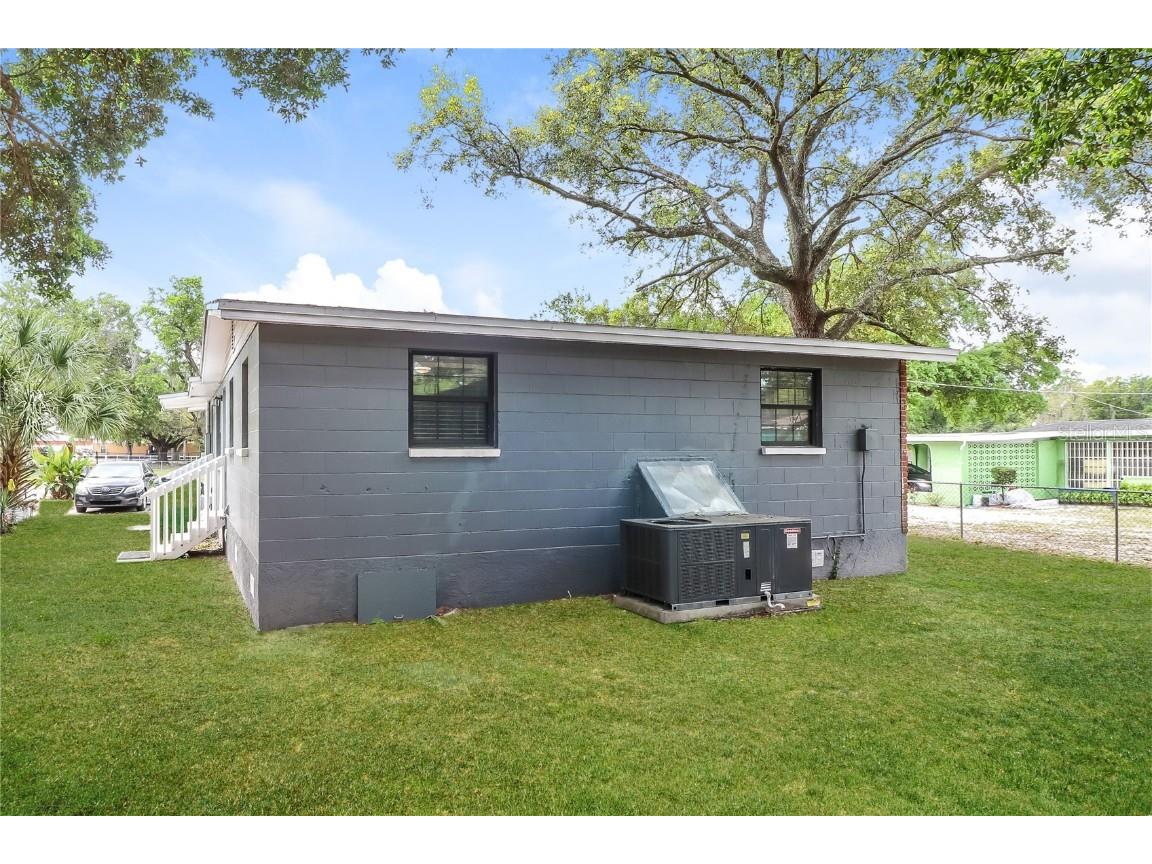 3914 Deleuil Avenue Tampa FL 33610 O6359637 image14