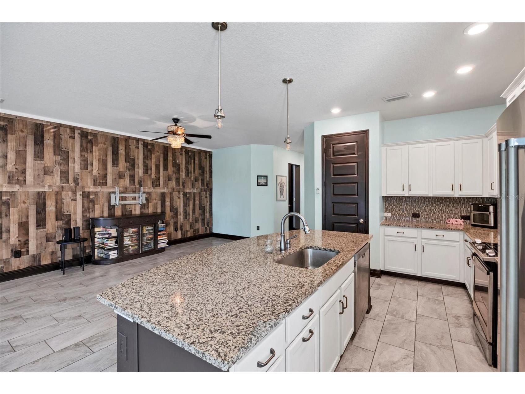 3914 Sunshine Pine Avenue Bradenton FL 34203 A4677943 image14