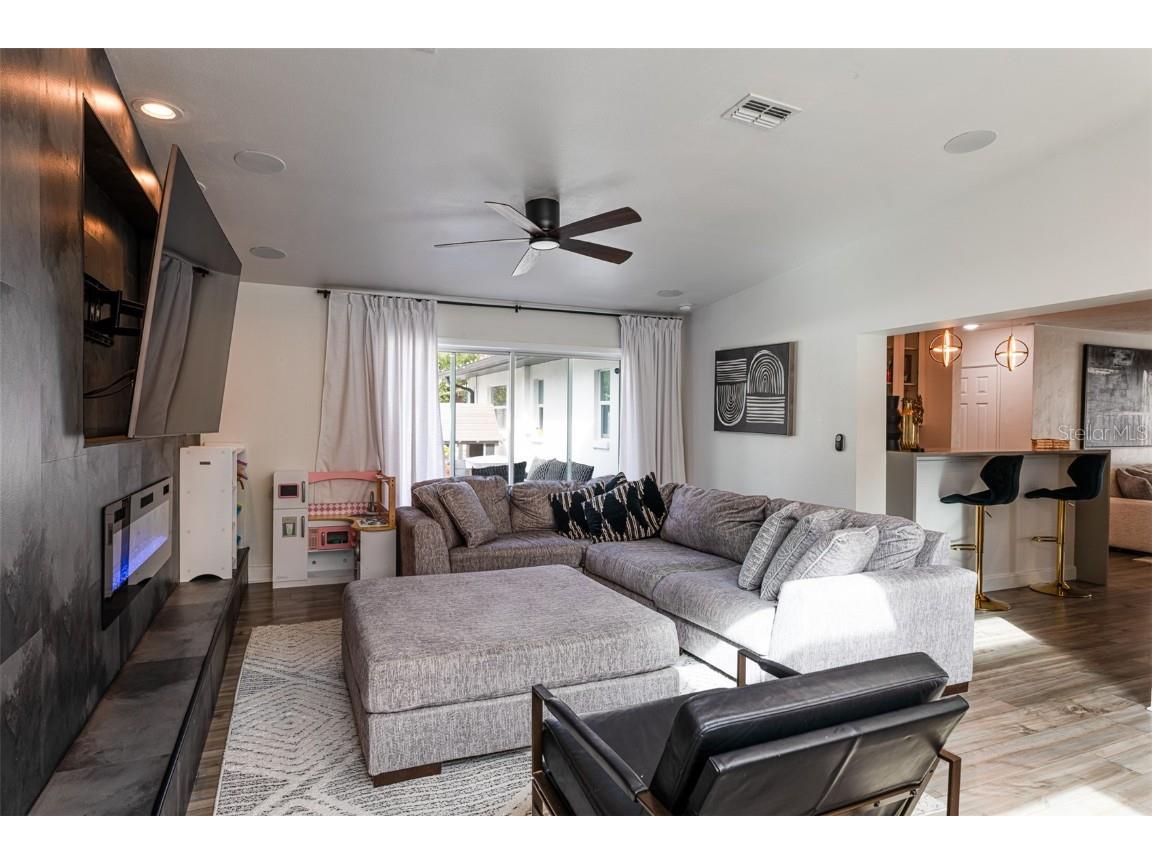 3914 W Oklahoma Avenue Tampa FL 33616 TB8436476 image10