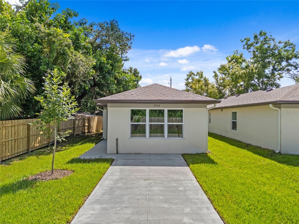 3914 Walnut Avenue Sarasota FL 34234 A4663502 image1
