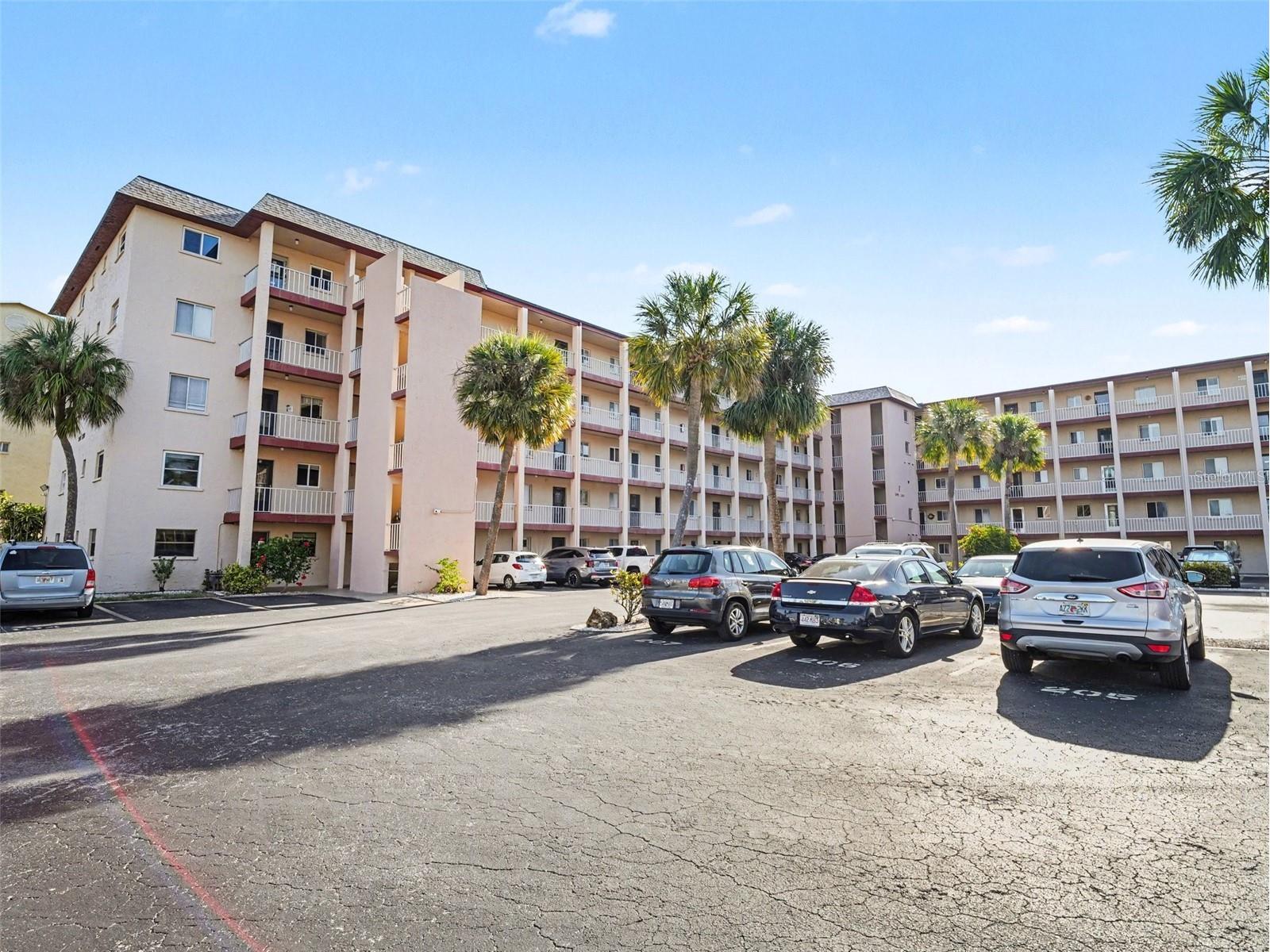 3915 Lake Bayshore Drive #306 Bradenton FL 34205 TB8507468 image1