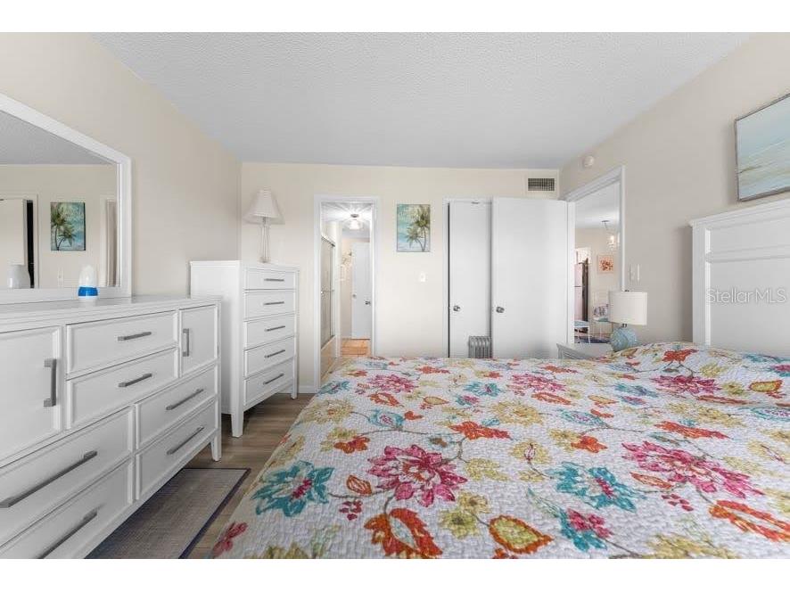 3915 Lake Bayshore Drive #BLDG F 306 Bradenton FL 34205 A4668719 image10