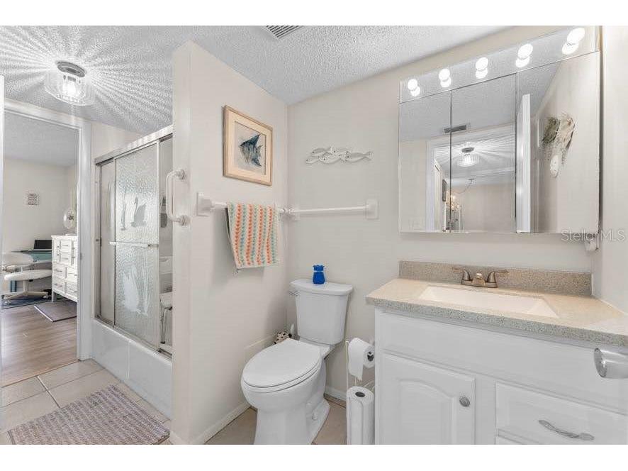 3915 Lake Bayshore Drive #BLDG F 306 Bradenton FL 34205 A4668719 image11