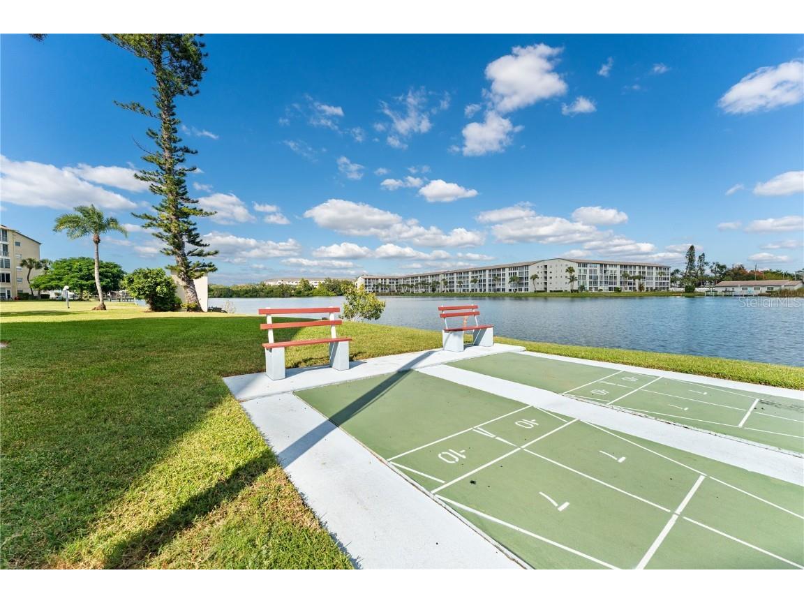 3915 Lake Bayshore Drive #BLDG F 306 Bradenton FL 34205 A4668719 image25