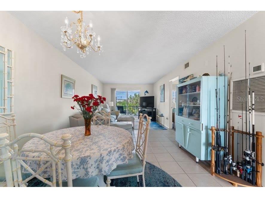 3915 Lake Bayshore Drive #BLDG F 306 Bradenton FL 34205 A4668719 image4