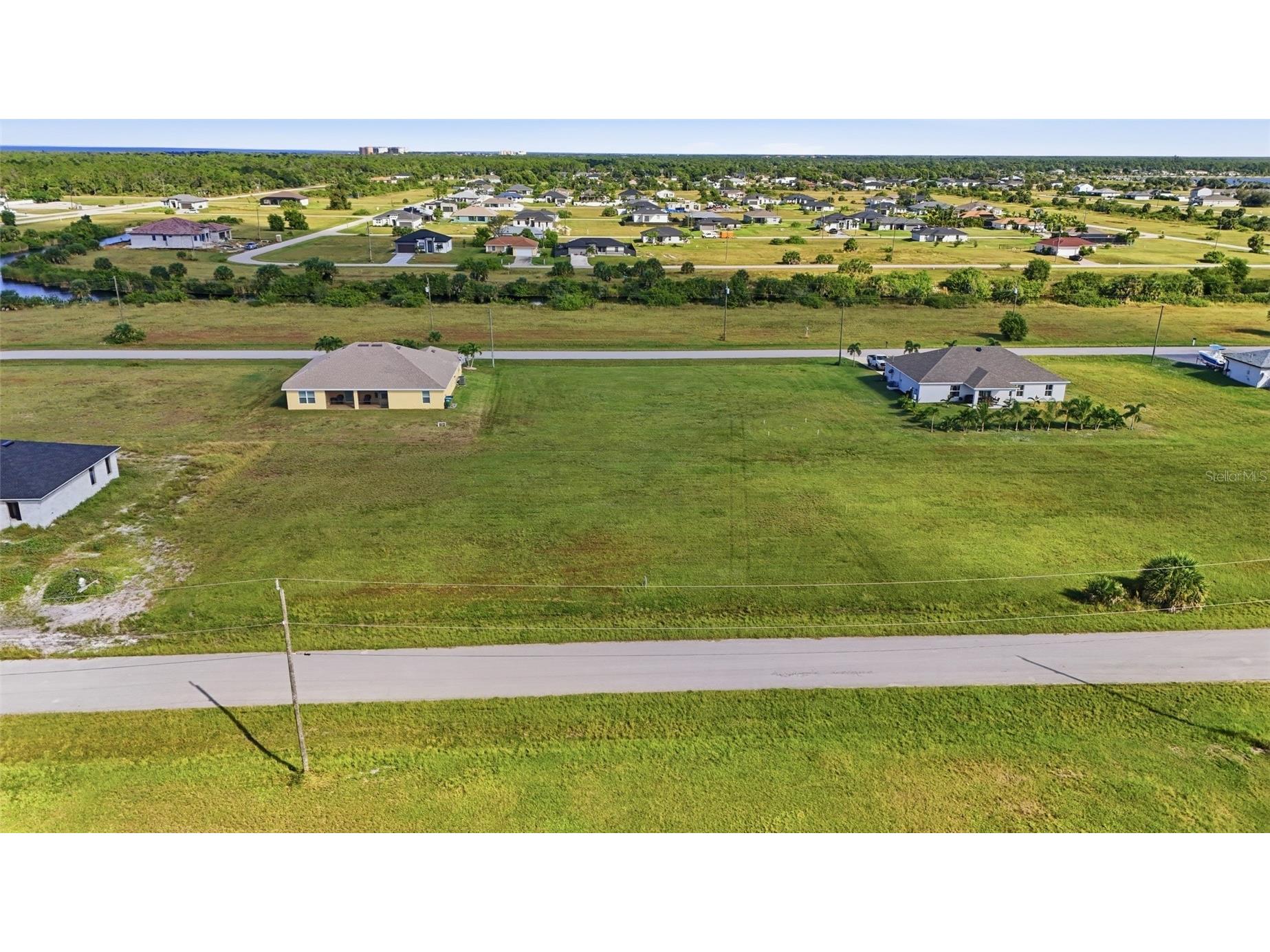 3915 NW 38th Lane Cape Coral FL 33993 OM710295 image1