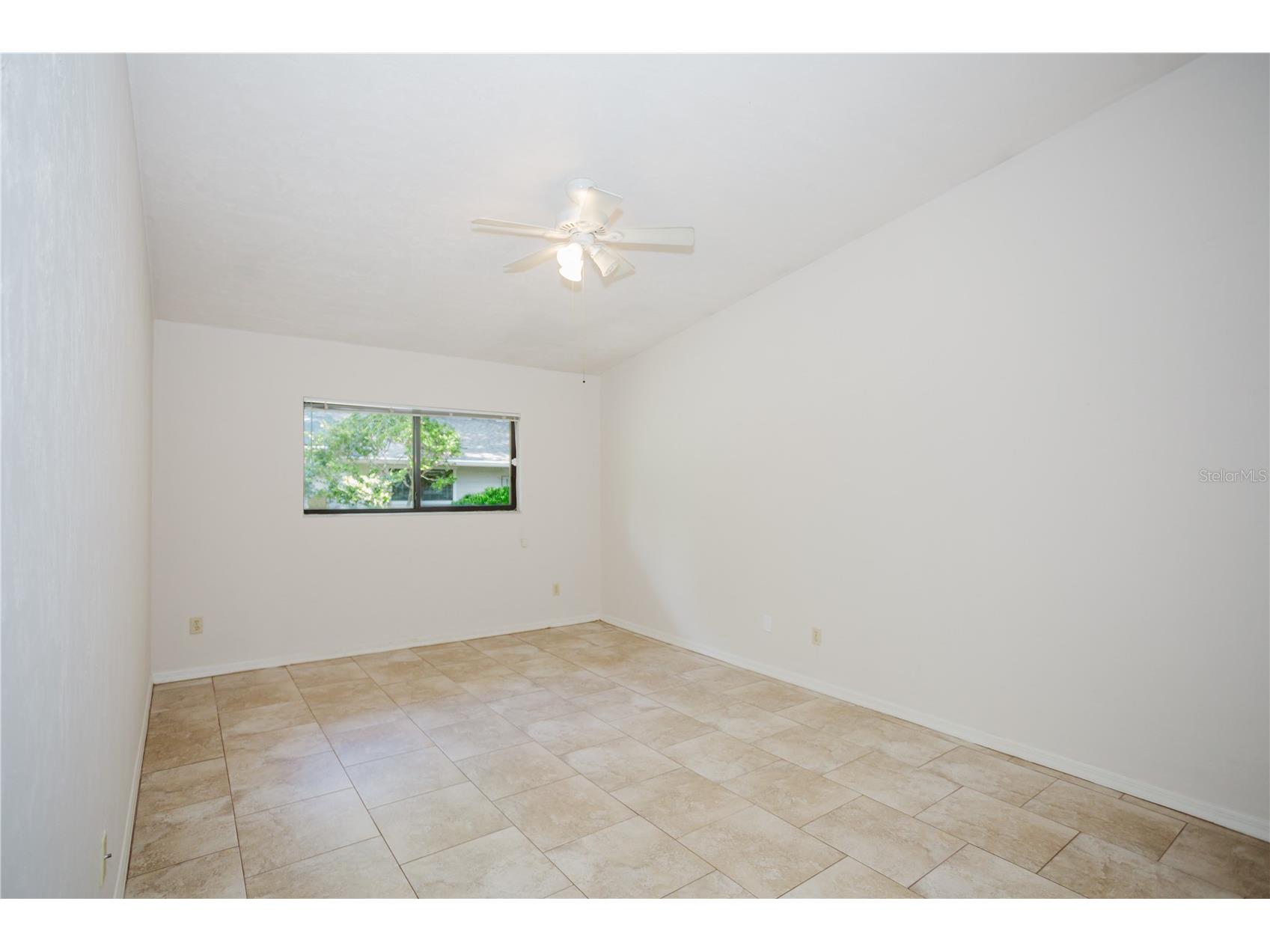 3915 NW 7th Place Gainesville FL 32607 GC541739 image11