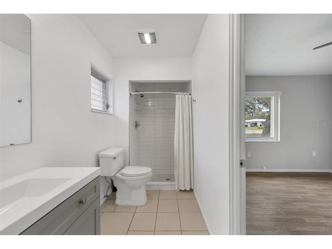 3915 Schwalbe Drive #128 Sarasota FL 34235 A4601517 image13