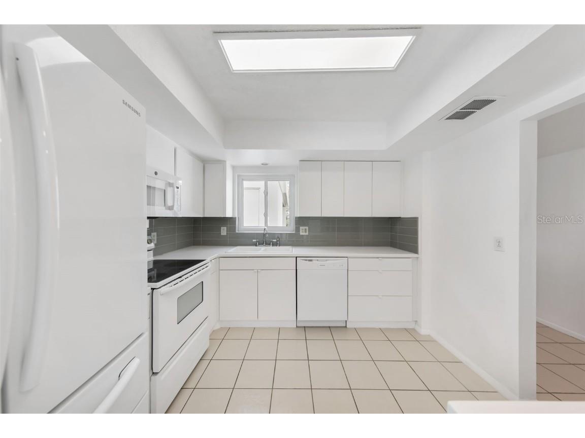 3915 Schwalbe Drive #128 Sarasota FL 34235 A4601517 image7