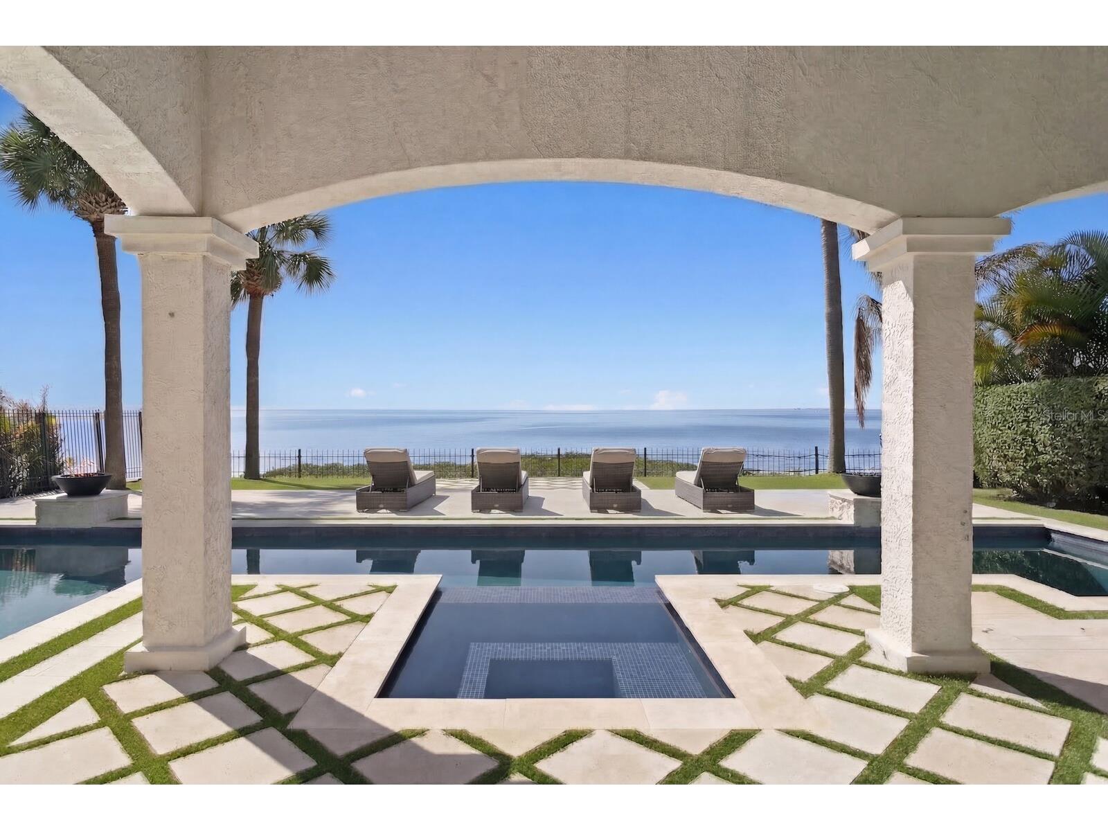 3915 Snapper Pointe Drive Tampa FL 33611 - TAMPA BAY TB8482772 image1