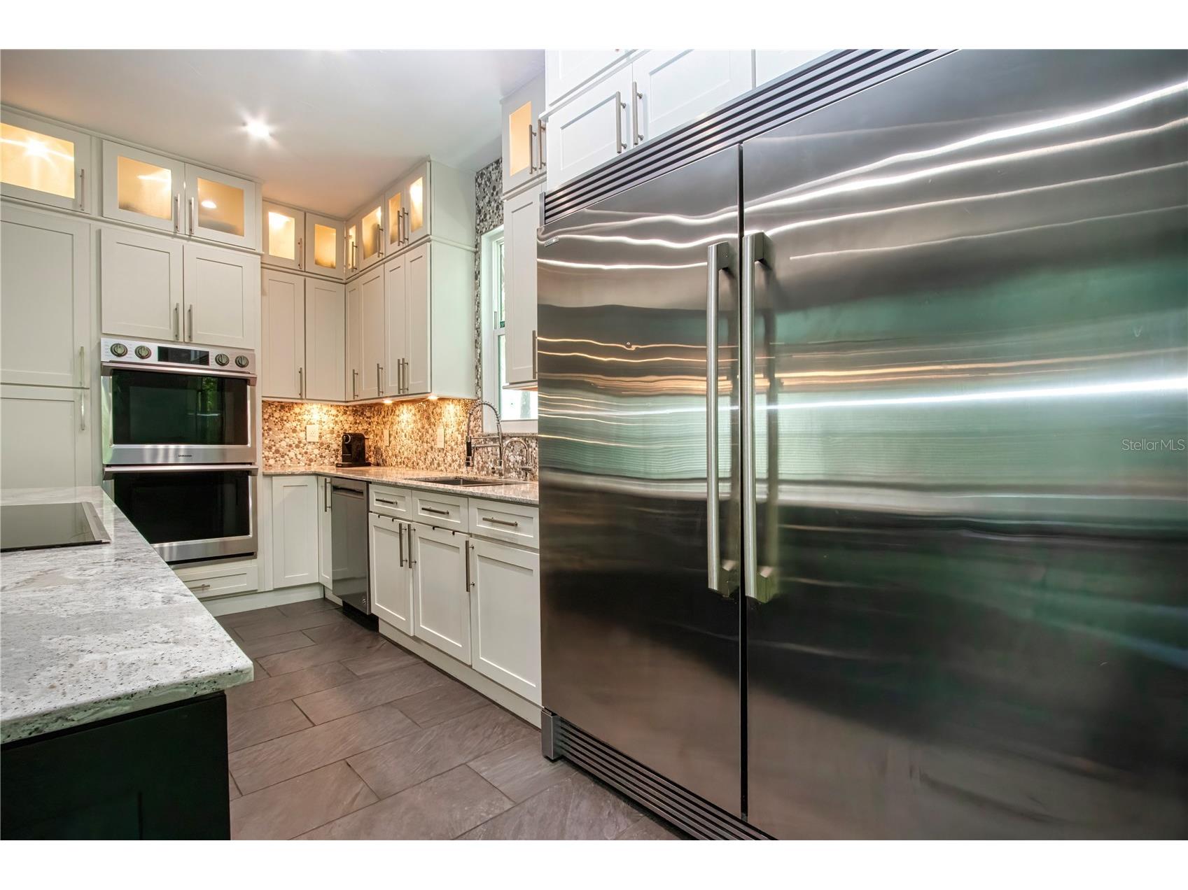 3915 Somerset Drive #9 Sarasota FL 34242 A4698567 image17