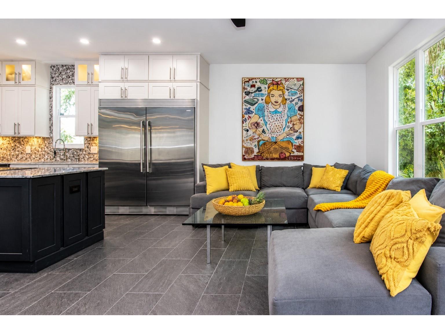 3915 Somerset Drive #9 Sarasota FL 34242 A4698567 image27