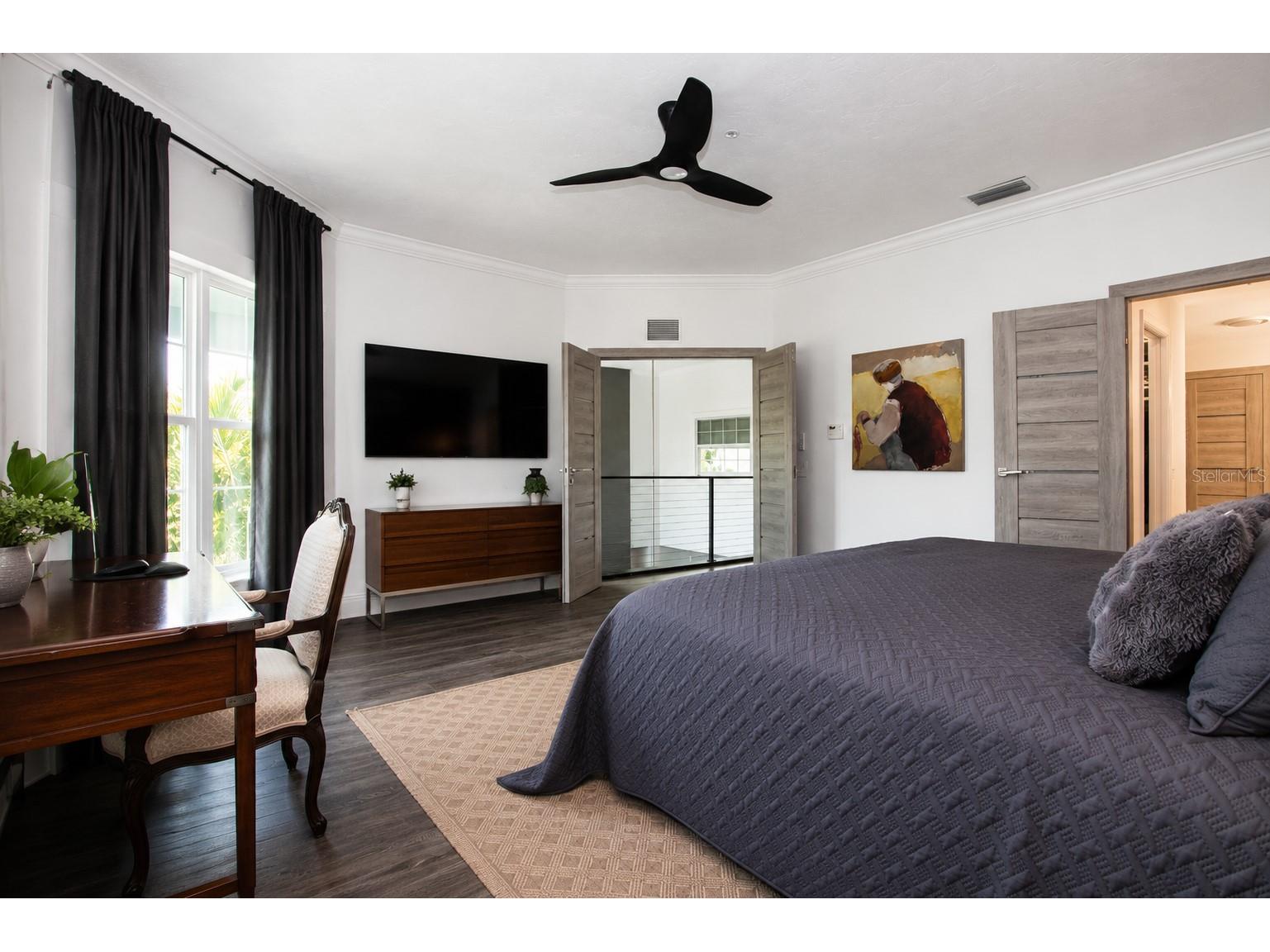 3915 Somerset Drive #9 Sarasota FL 34242 A4698567 image41