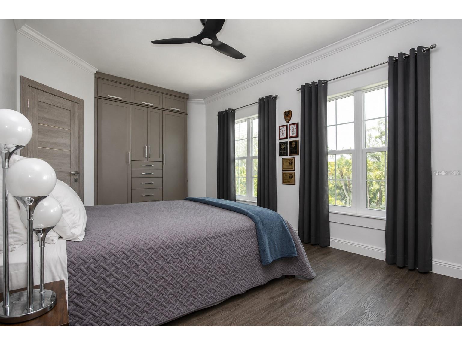 3915 Somerset Drive #9 Sarasota FL 34242 A4698567 image45