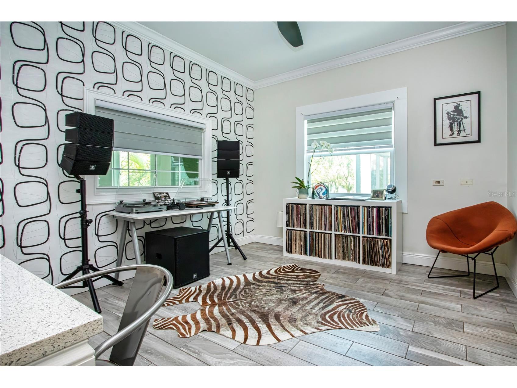 3915 Somerset Drive #9 Sarasota FL 34242 A4698567 image50