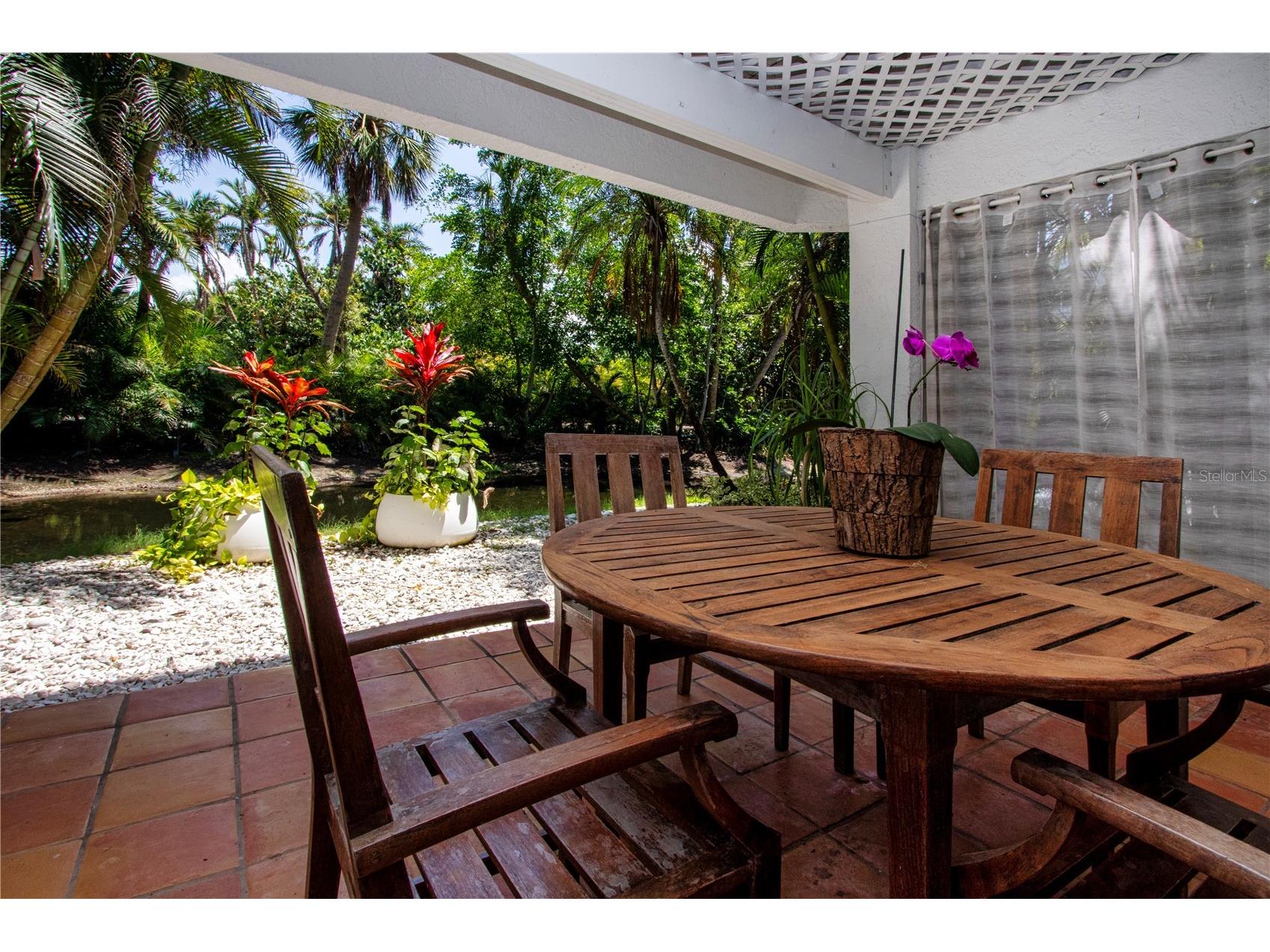 3915 Somerset Drive #9 Sarasota FL 34242 A4698567 image57