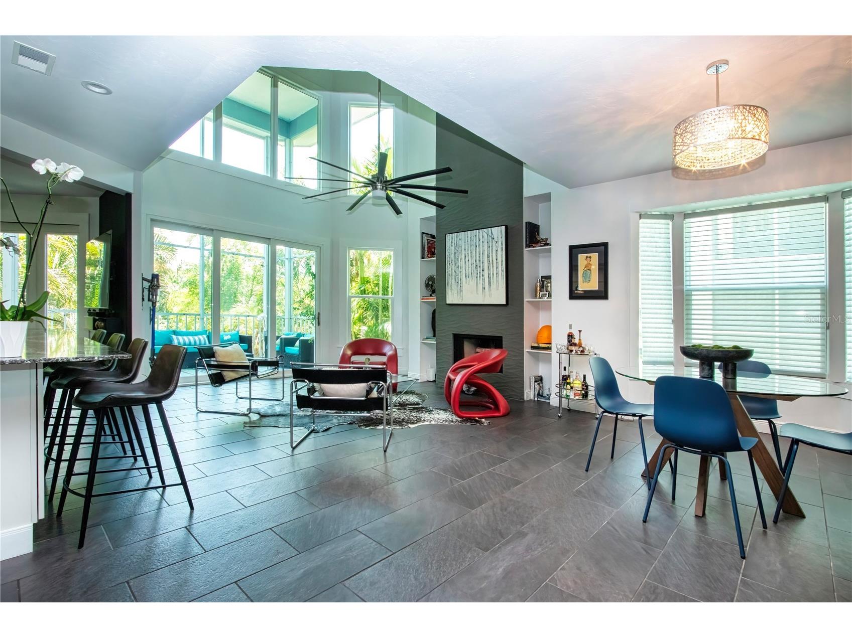 3915 Somerset Drive #9 Sarasota FL 34242 A4698567 image6