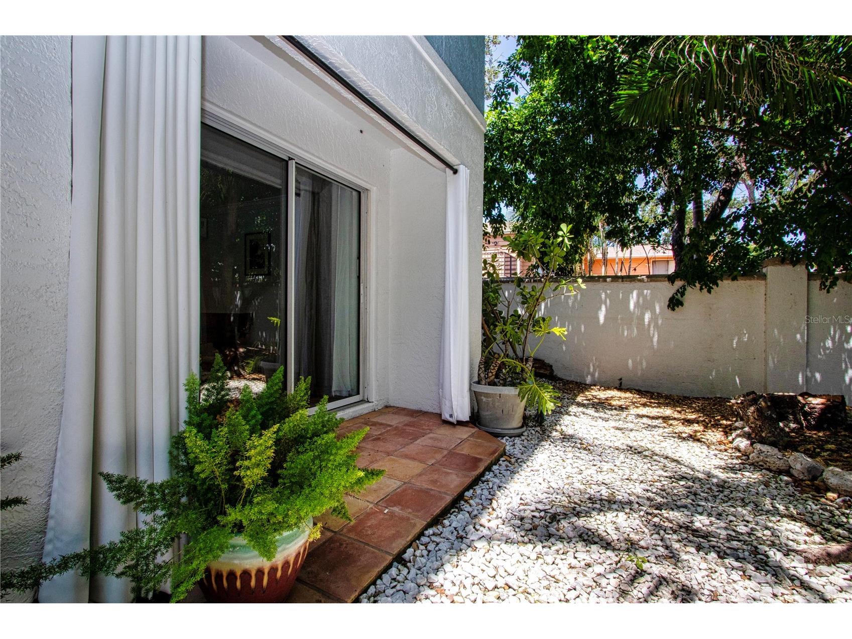 3915 Somerset Drive #9 Sarasota FL 34242 A4698567 image60