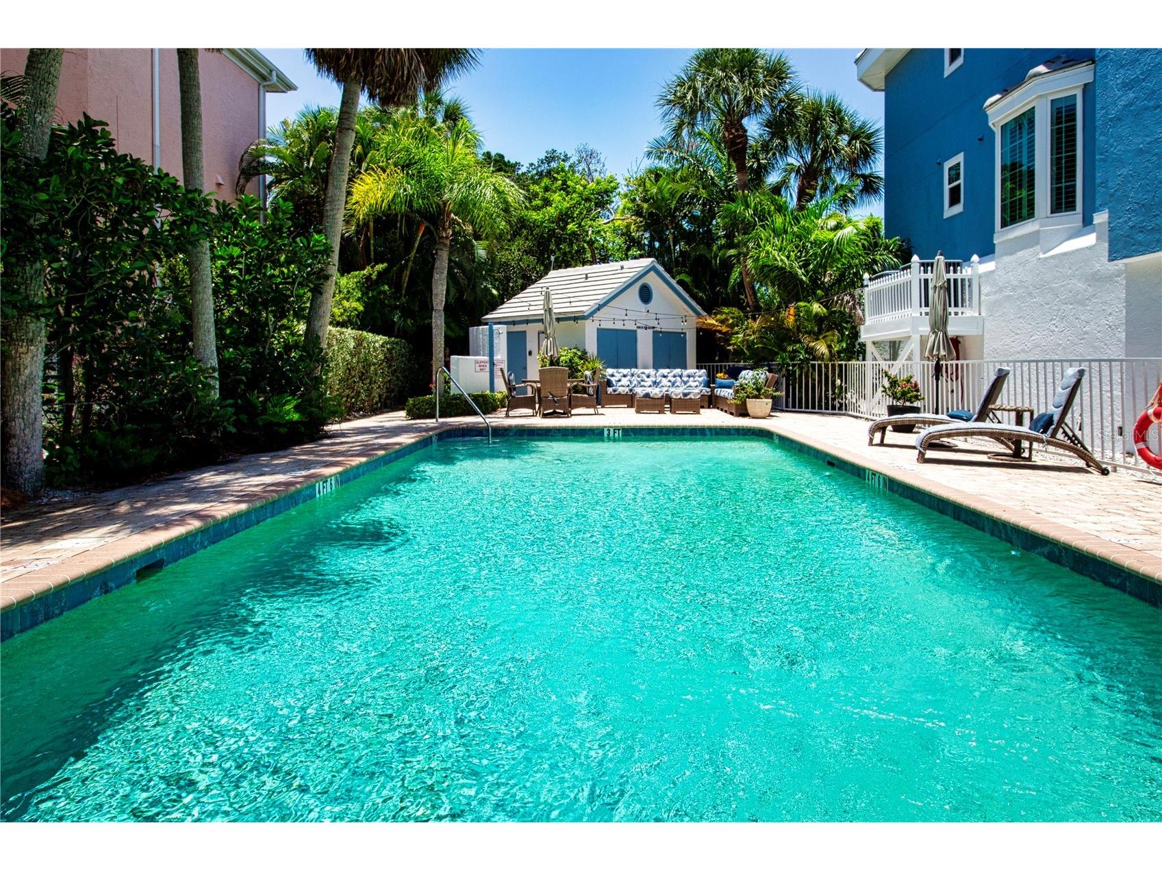 3915 Somerset Drive #9 Sarasota FL 34242 A4698567 image65