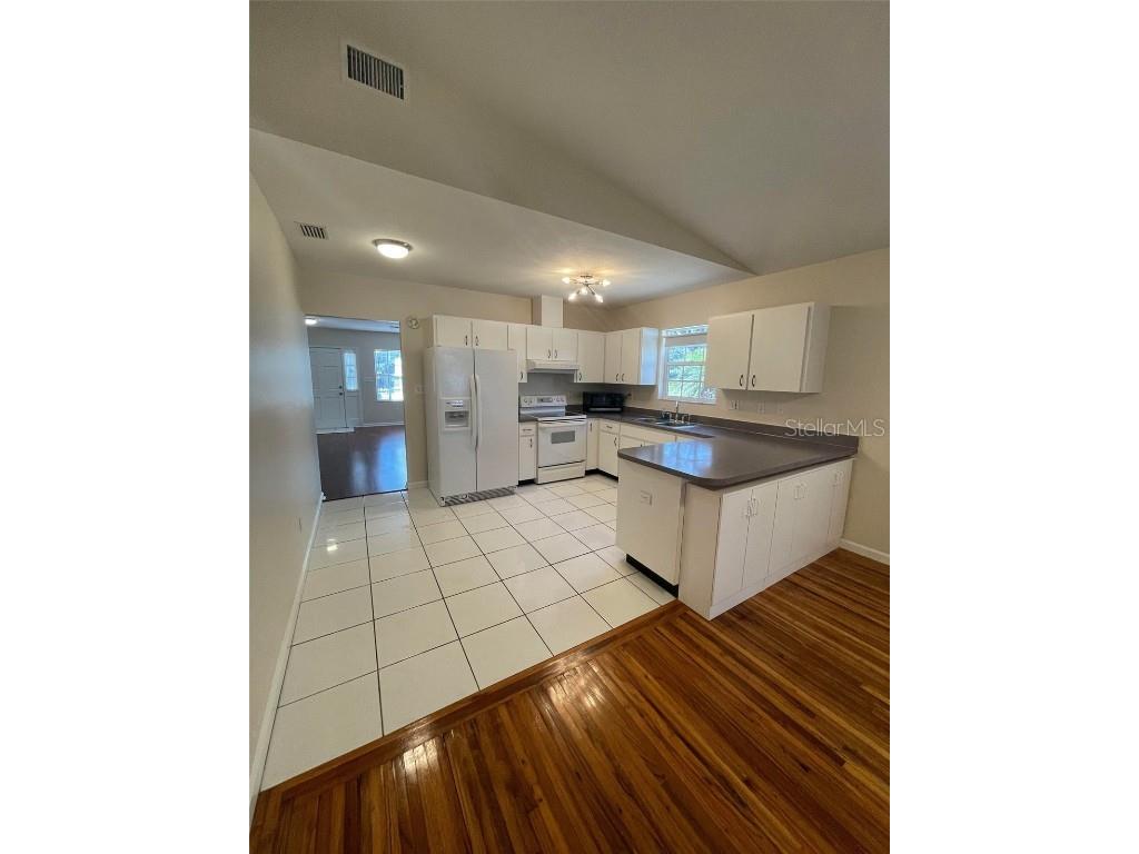 3915 W Swann Avenue Tampa FL 33609 TB8440231 image5