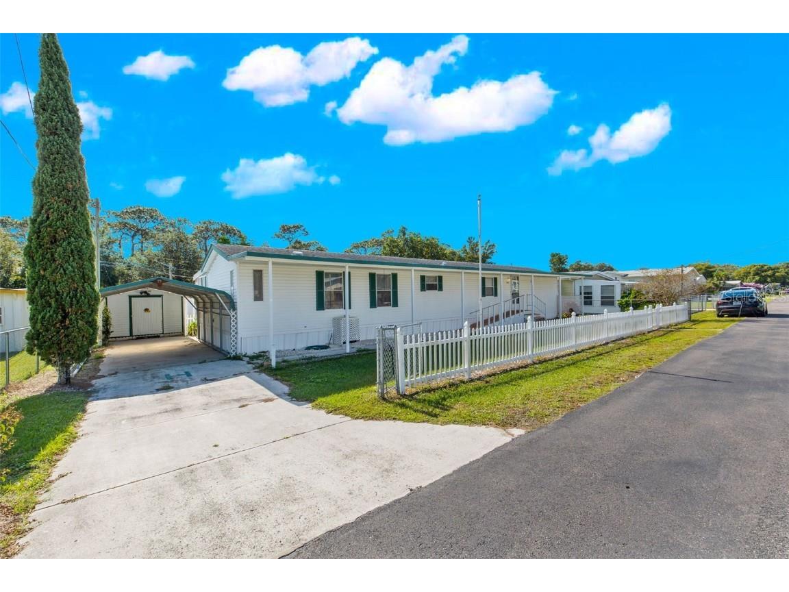 39152 Hillcrest Drive Zephyrhills FL 33542 T3489115 image1