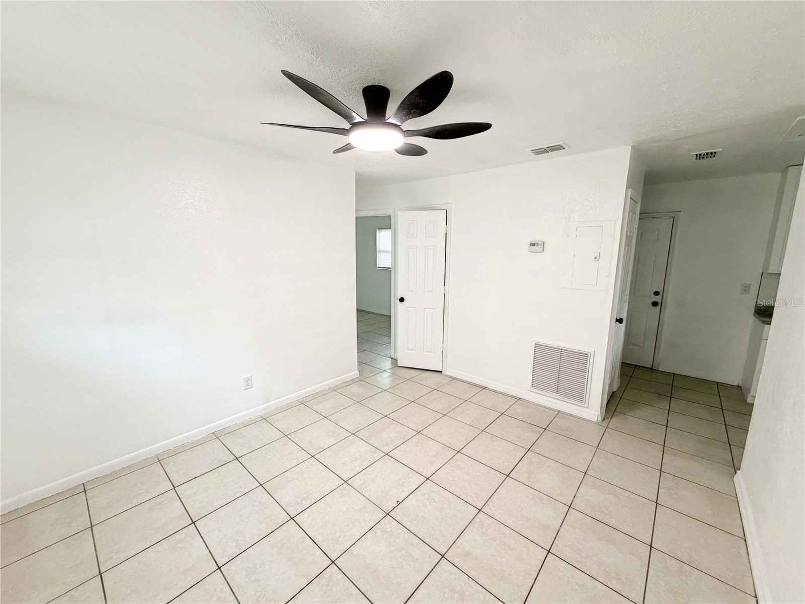 3916 E Genesee Street Tampa FL 33610 TB8505801 image2