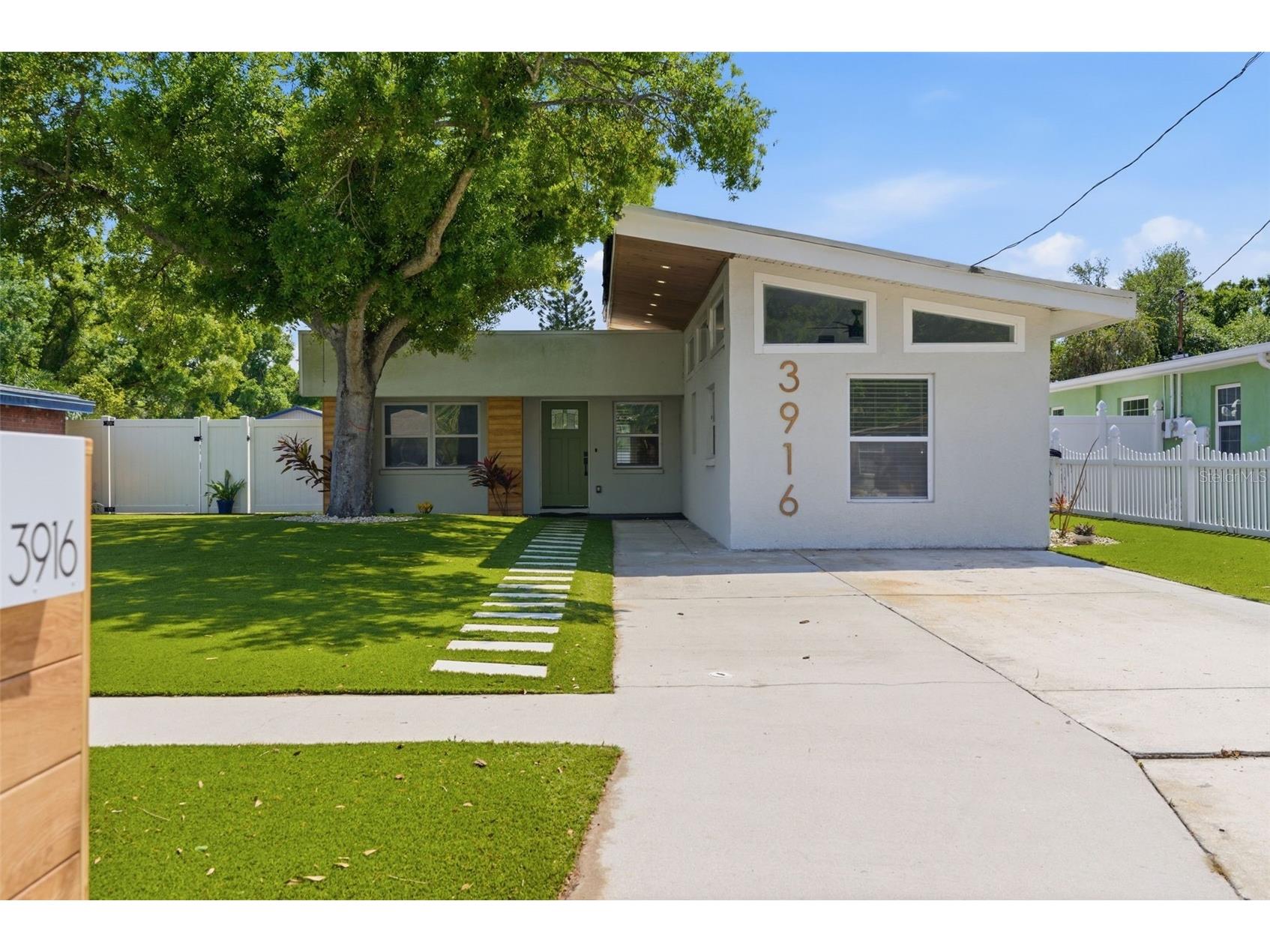 3916 Iowa Avenue W Tampa FL 33616 TB8528631 image1