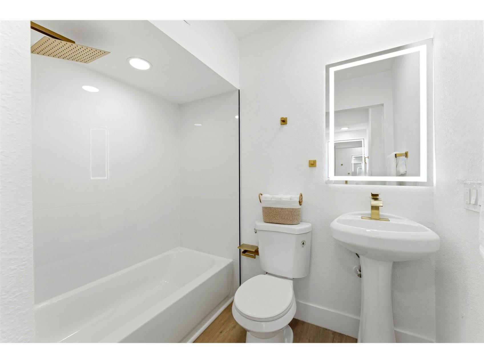 3917 E Eden Roc Circle Tampa FL 33634 TB8504490 image13