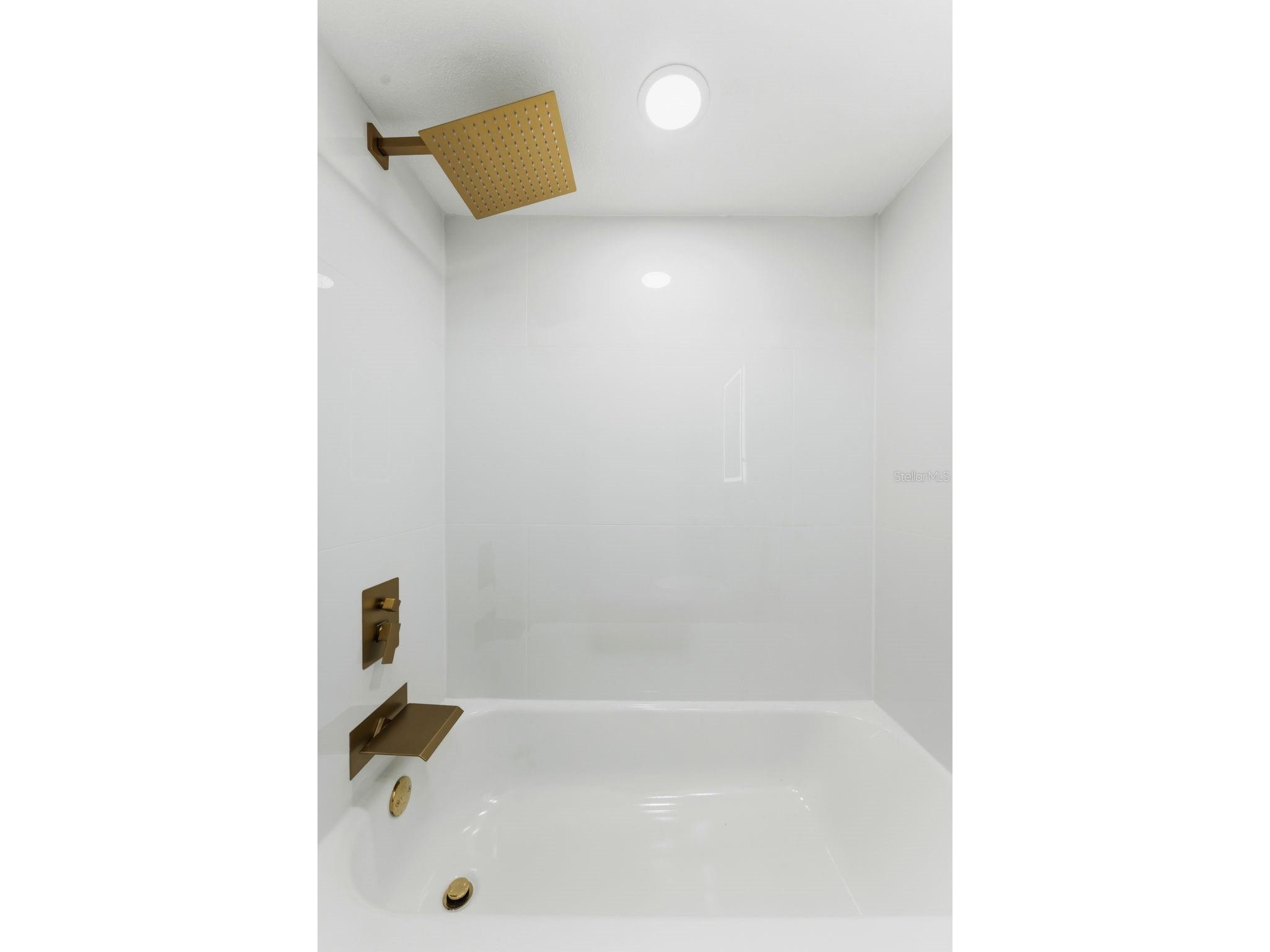3917 E Eden Roc Circle Tampa FL 33634 TB8504490 image36