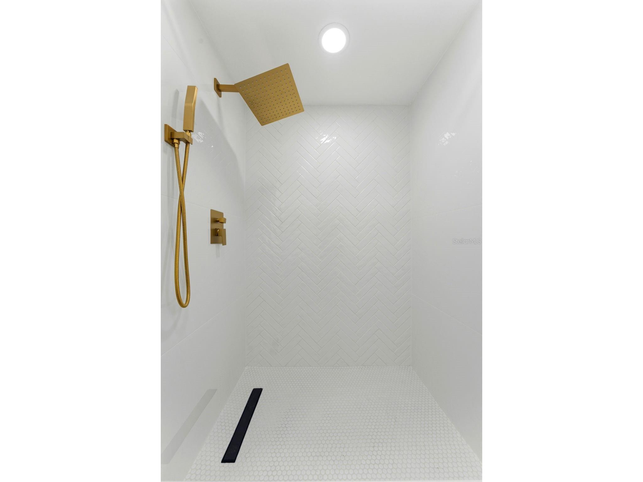 3917 E Eden Roc Circle Tampa FL 33634 TB8504490 image38