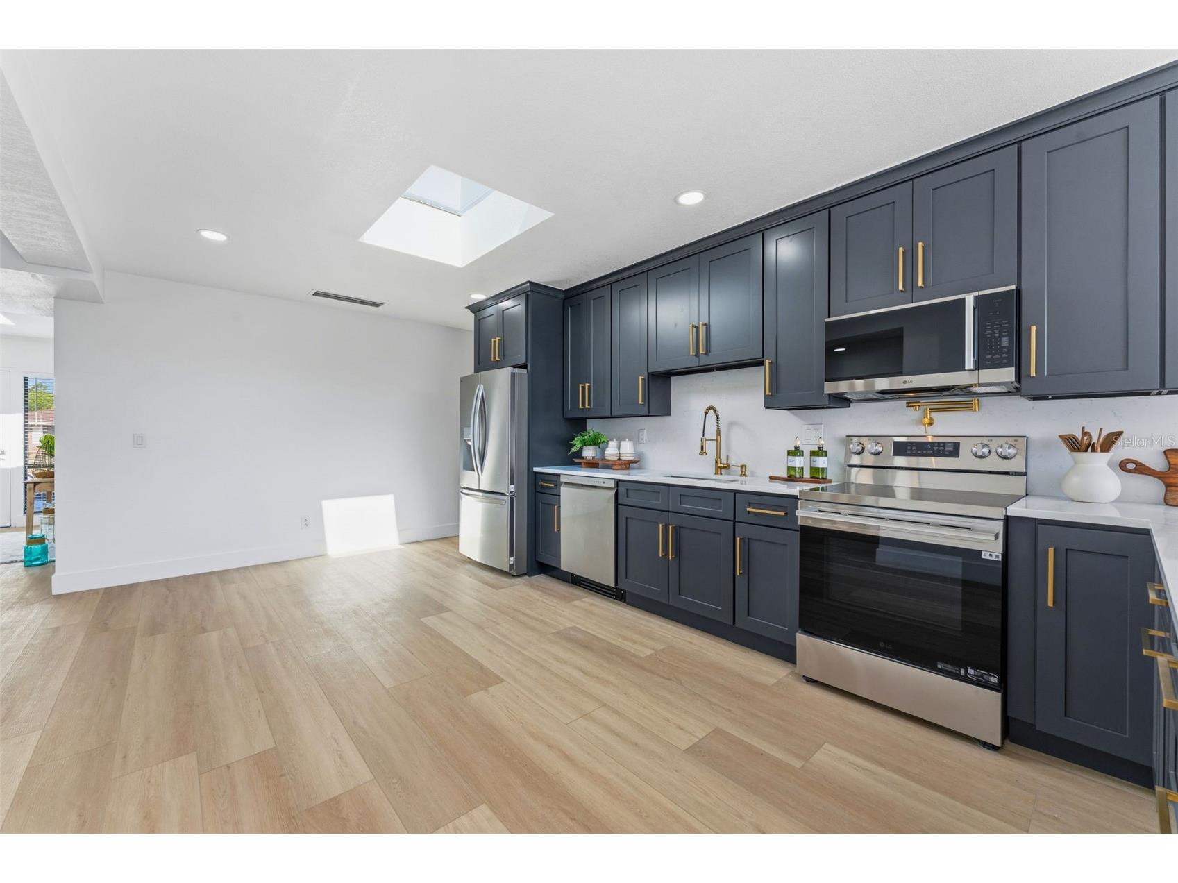 3917 E Eden Roc Circle Tampa FL 33634 TB8504490 image41