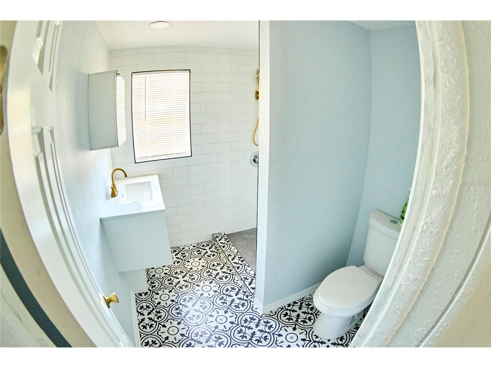 3917 E Hanna Avenue Tampa FL 33610 TB8491795 image5