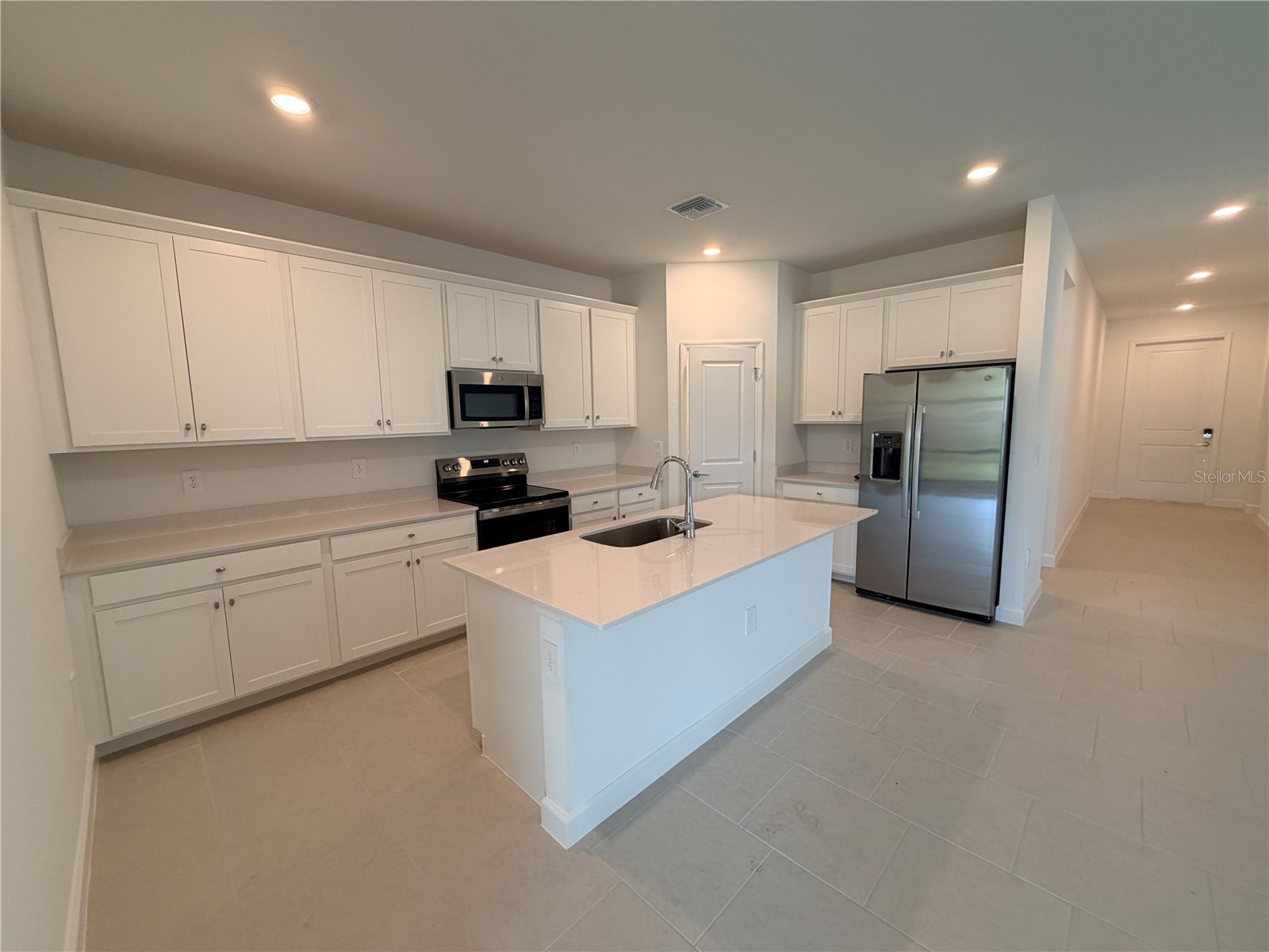 3917 Passion Vine Dr Alva FL 33920 C7526381 image2