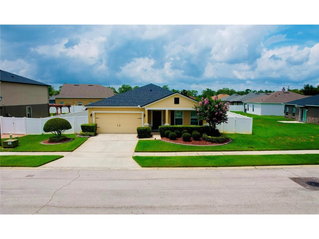 3917 Santa Elena Lane Kissimmee FL 34744 S5107095 image1