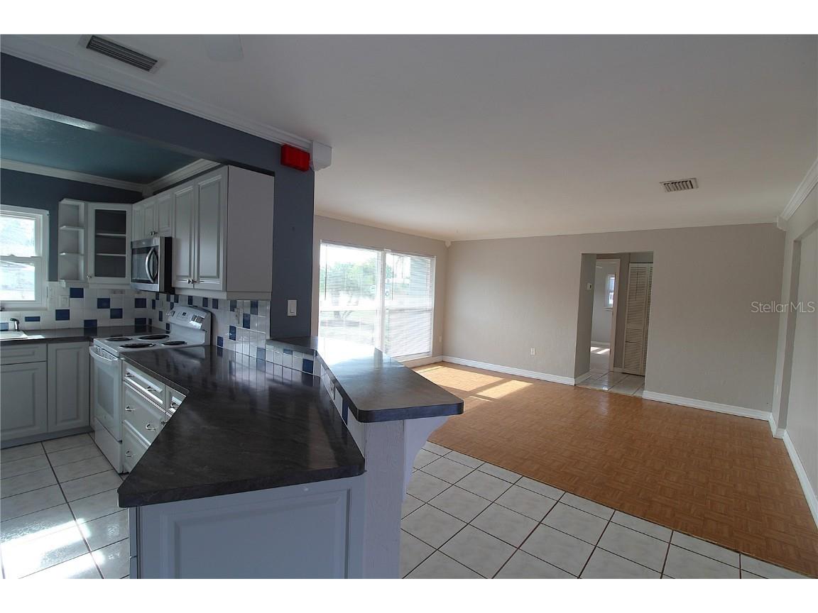 3919 27th Parkway #3919 Sarasota FL 34235 A4675621 image6