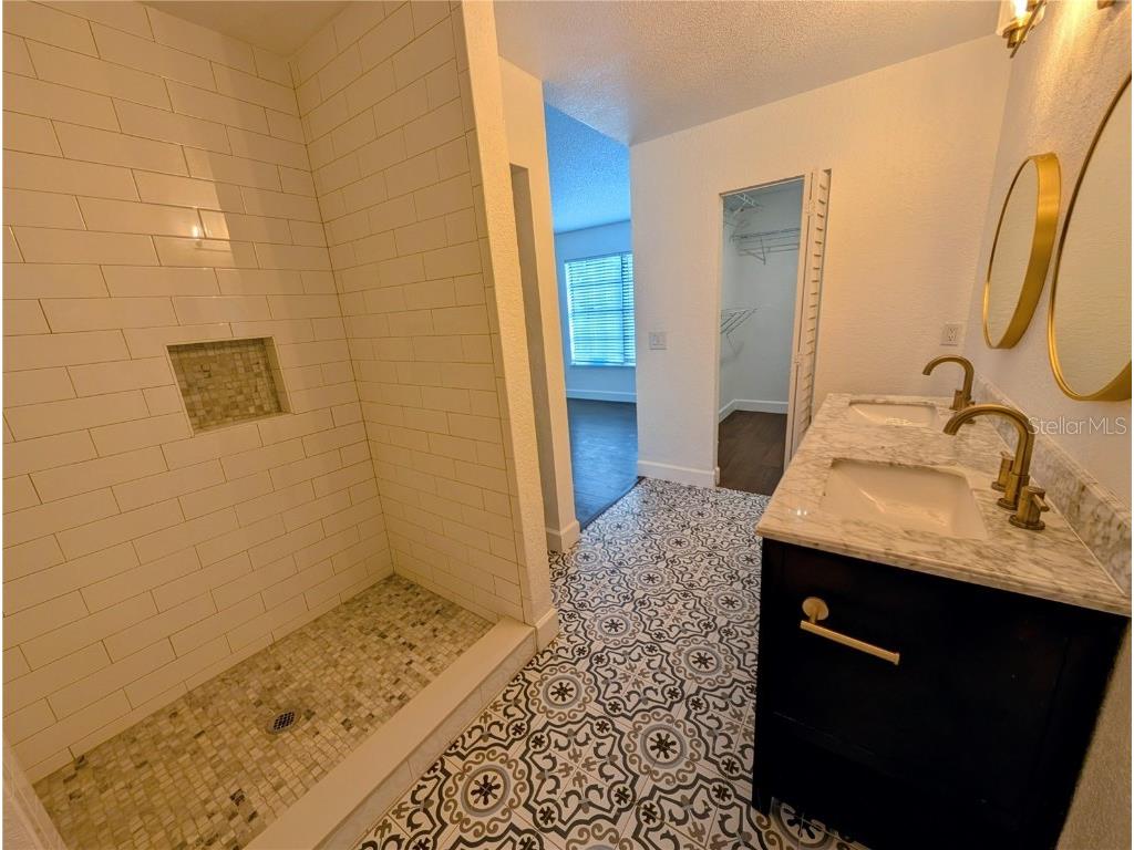 3919 Carroll Pines Court Tampa FL 33614 TB8441635 image14