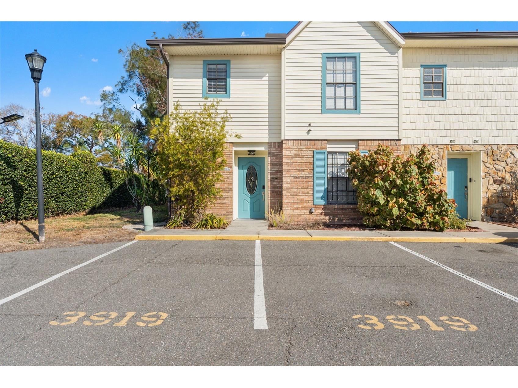 3919 Carroll Pines Court Tampa FL 33614 W7882927 image1