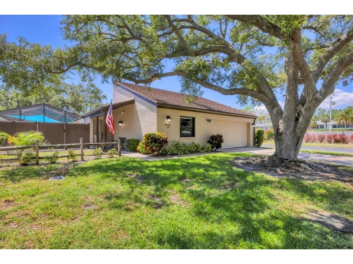 3919 Glen Oaks Manor Drive Sarasota FL 34232 A4652669 image8