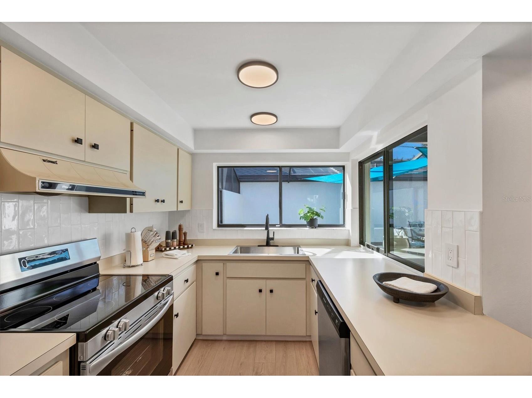 3919 Glen Oaks Manor Drive Sarasota FL 34232 A4683587 image18