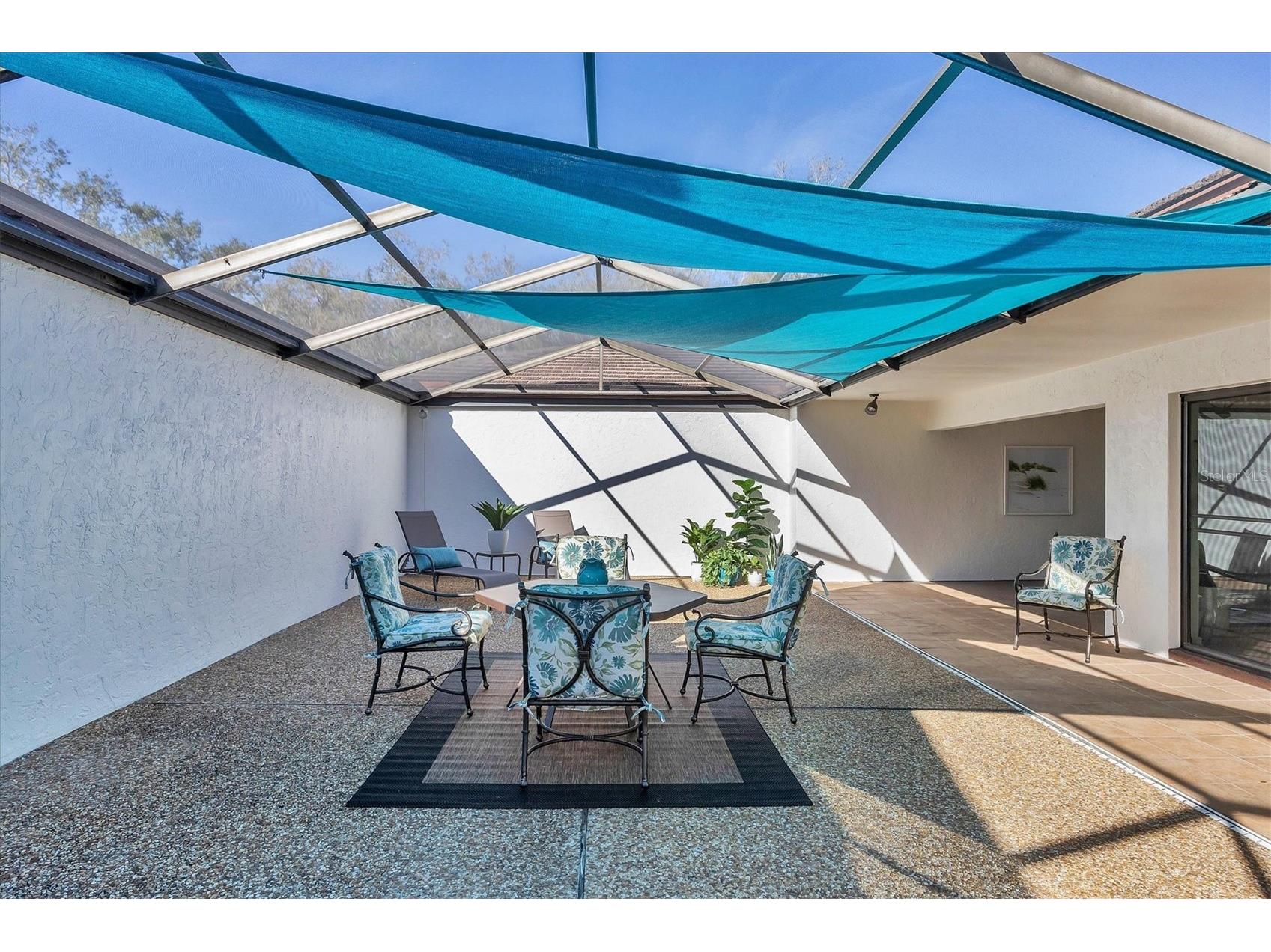 3919 Glen Oaks Manor Drive Sarasota FL 34232 A4683587 image2