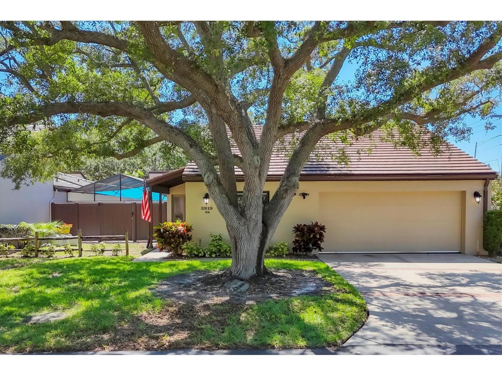 3919 Glen Oaks Manor Drive Sarasota FL 34232 A4683587 image6