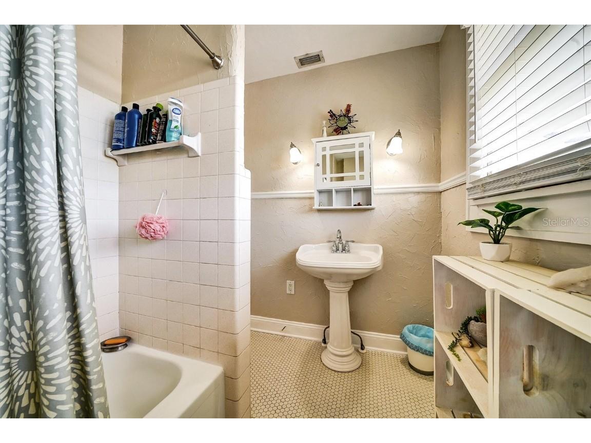 3919 Huntington Street NE Saint Petersburg FL 33703 TB8403650 image20