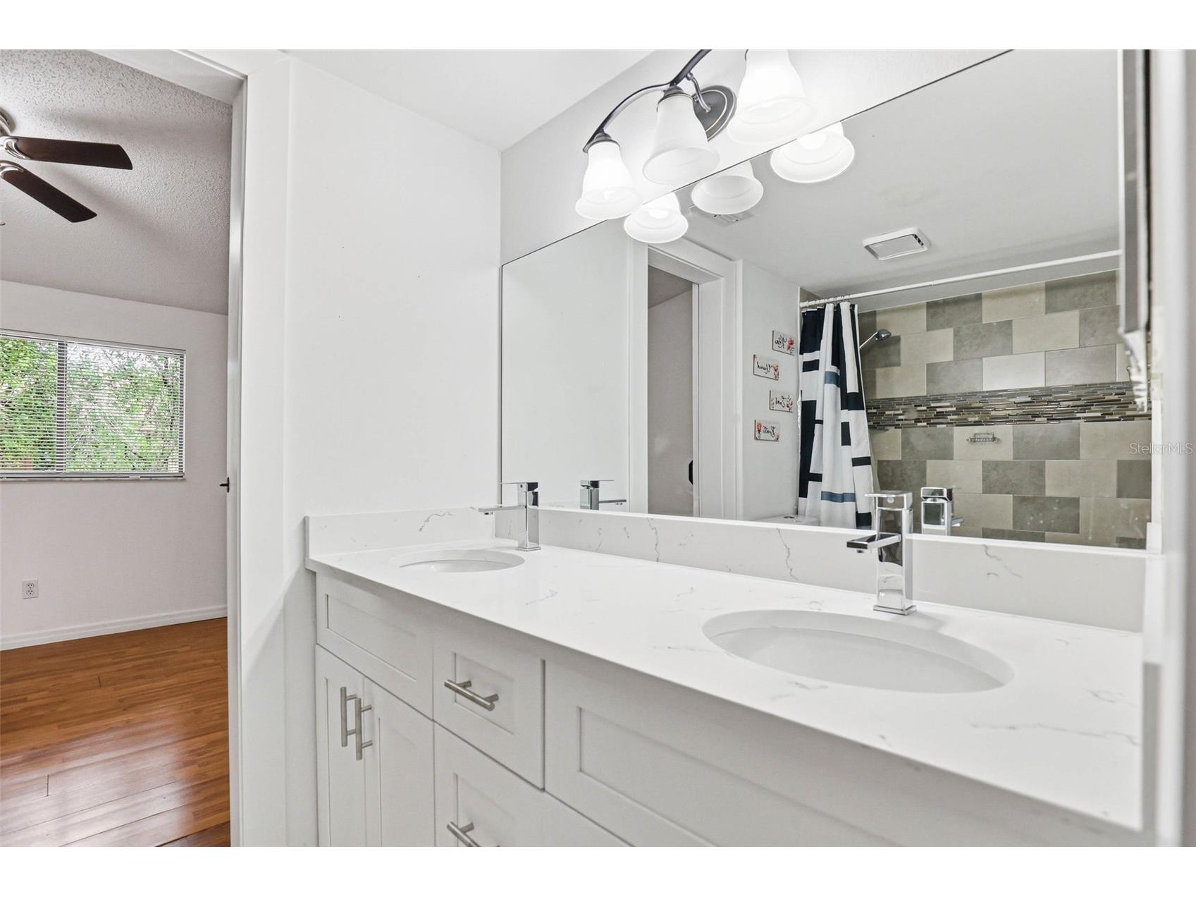 3919 Pine Limb Court Tampa FL 33614 TB8491521 image32