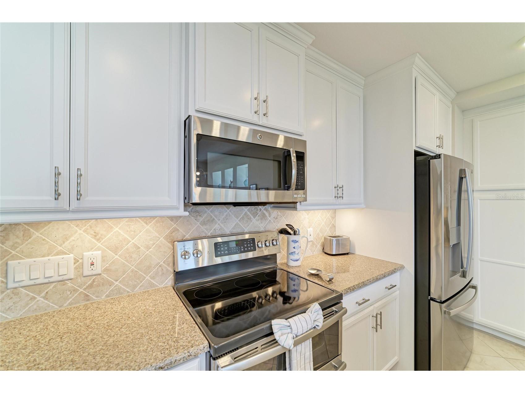 392 Aruba Circle #102 Bradenton FL 34209 A4692888 image12