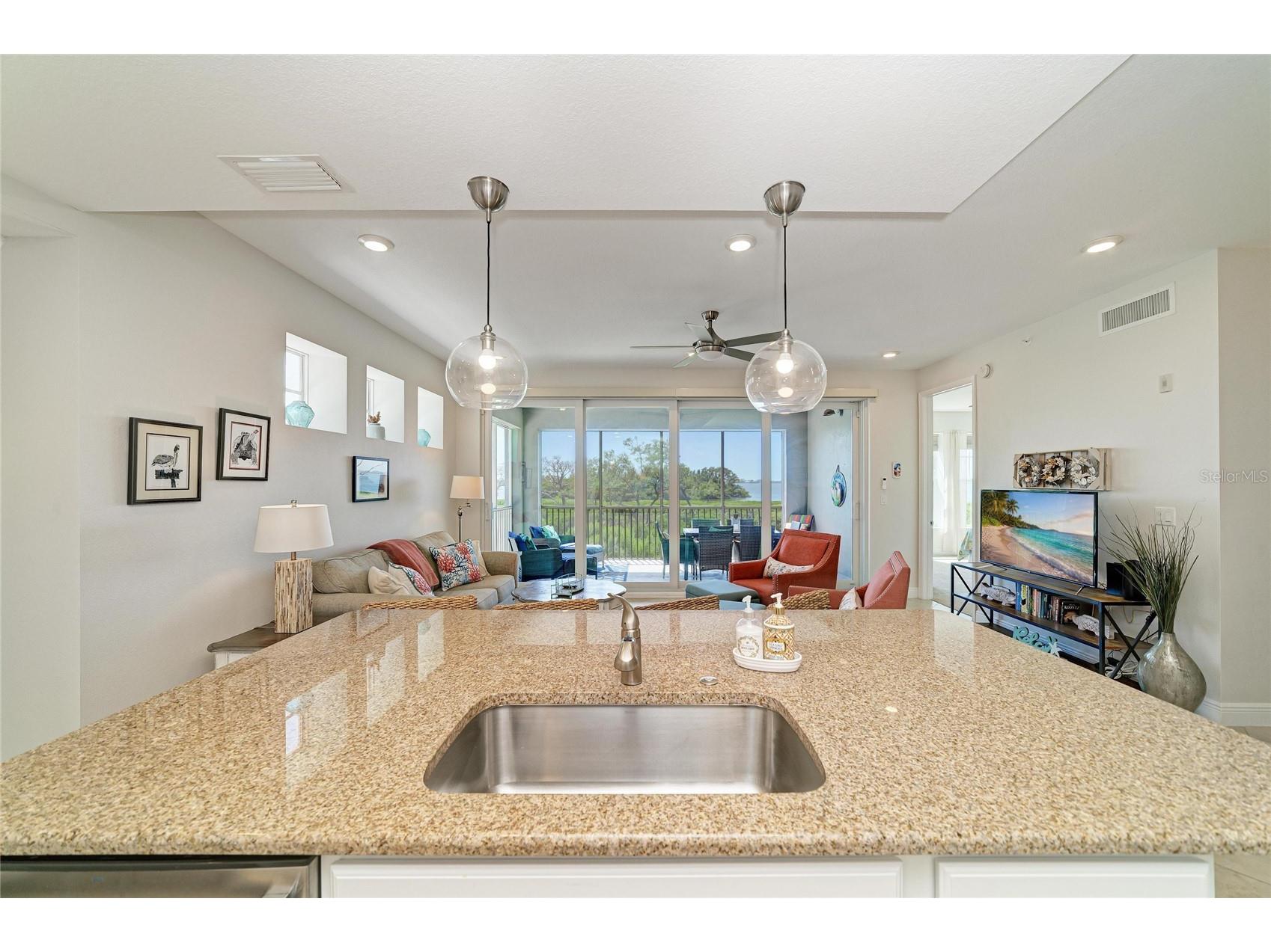 392 Aruba Circle #102 Bradenton FL 34209 A4692888 image13